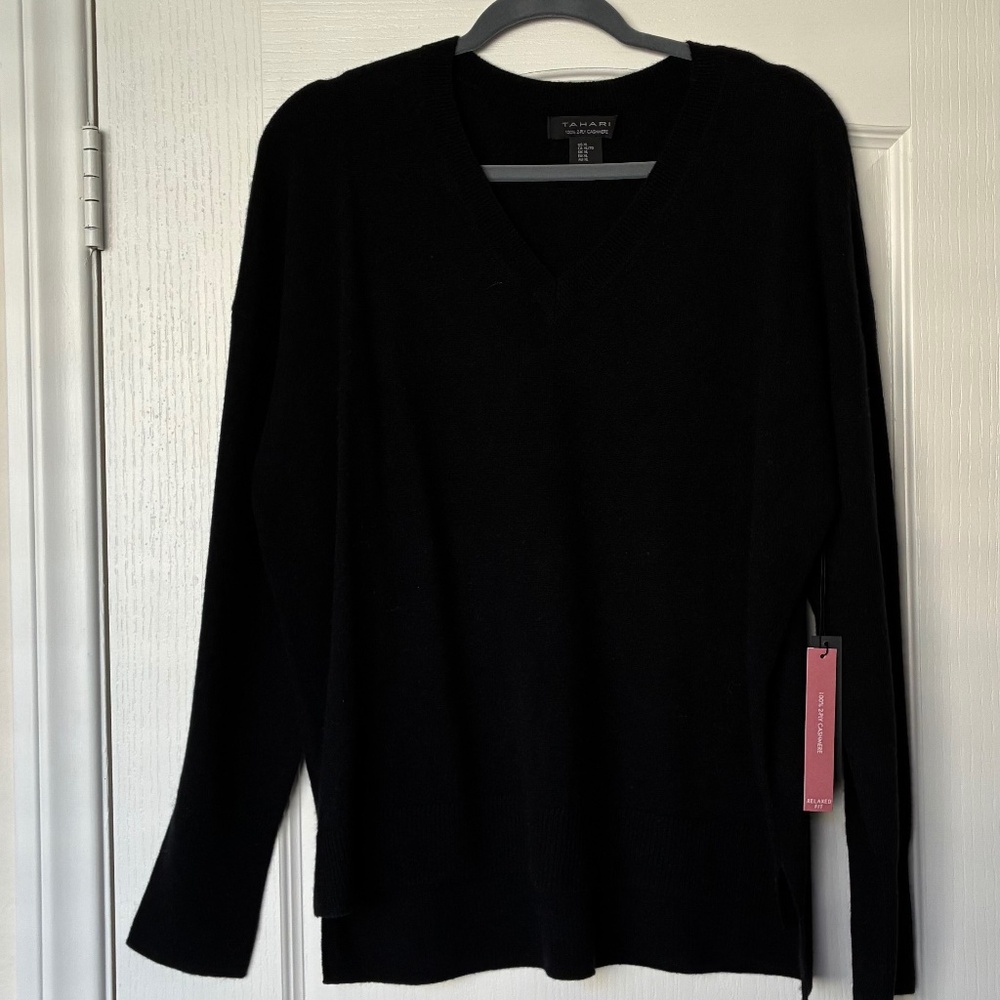 ***NEW***Tahari 100% Pure Cashmere V-Neck Sweater –Black, Size XL (Relaxed Fit)
